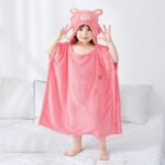 Poncho-Bain-Enfant-Cochon-rose-doux